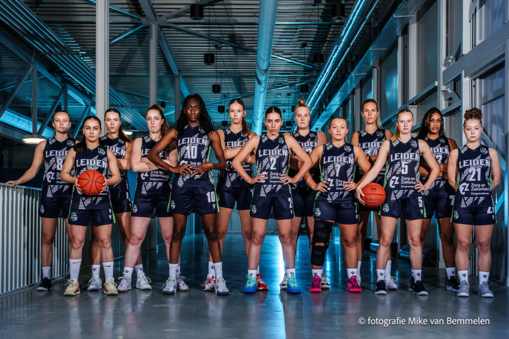 Damesteam ZZ Leiden basketball seizoen 2024-2025