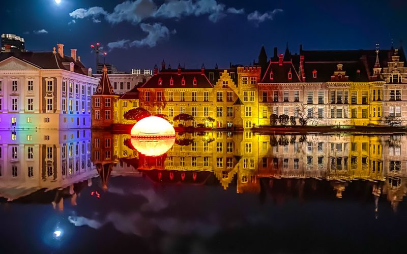 binnenhof hofvijver Den Haag avondopname