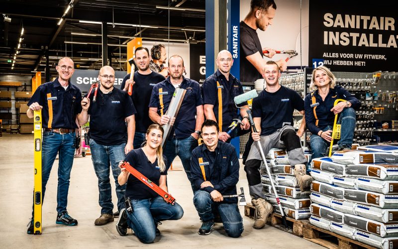 groepsfoto teamfoto zakelijk bedrijven groepsfoto teamfoto zakelijk bedrijven, originele foto met collega's - door Mike van Bemmelen professioneel fotograaf zakelijke teamfoto's